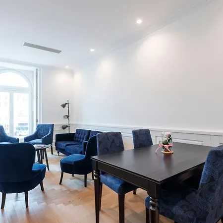 Boulevard Bedrooms 4*